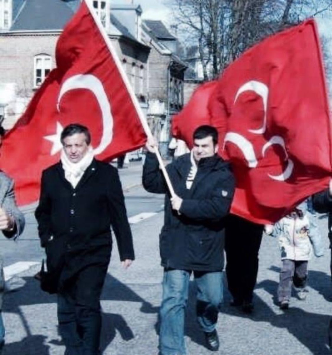 KERKÜKLÜ KAHRAMAN: NURETTİN HAMİT KARAKAPLAN