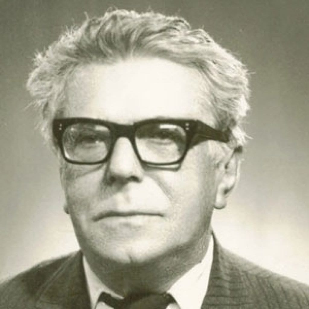 KUTLU BAYRAĞI UFUKLARDA DALGALANDIRAN: ARİF NİHAT ASYA