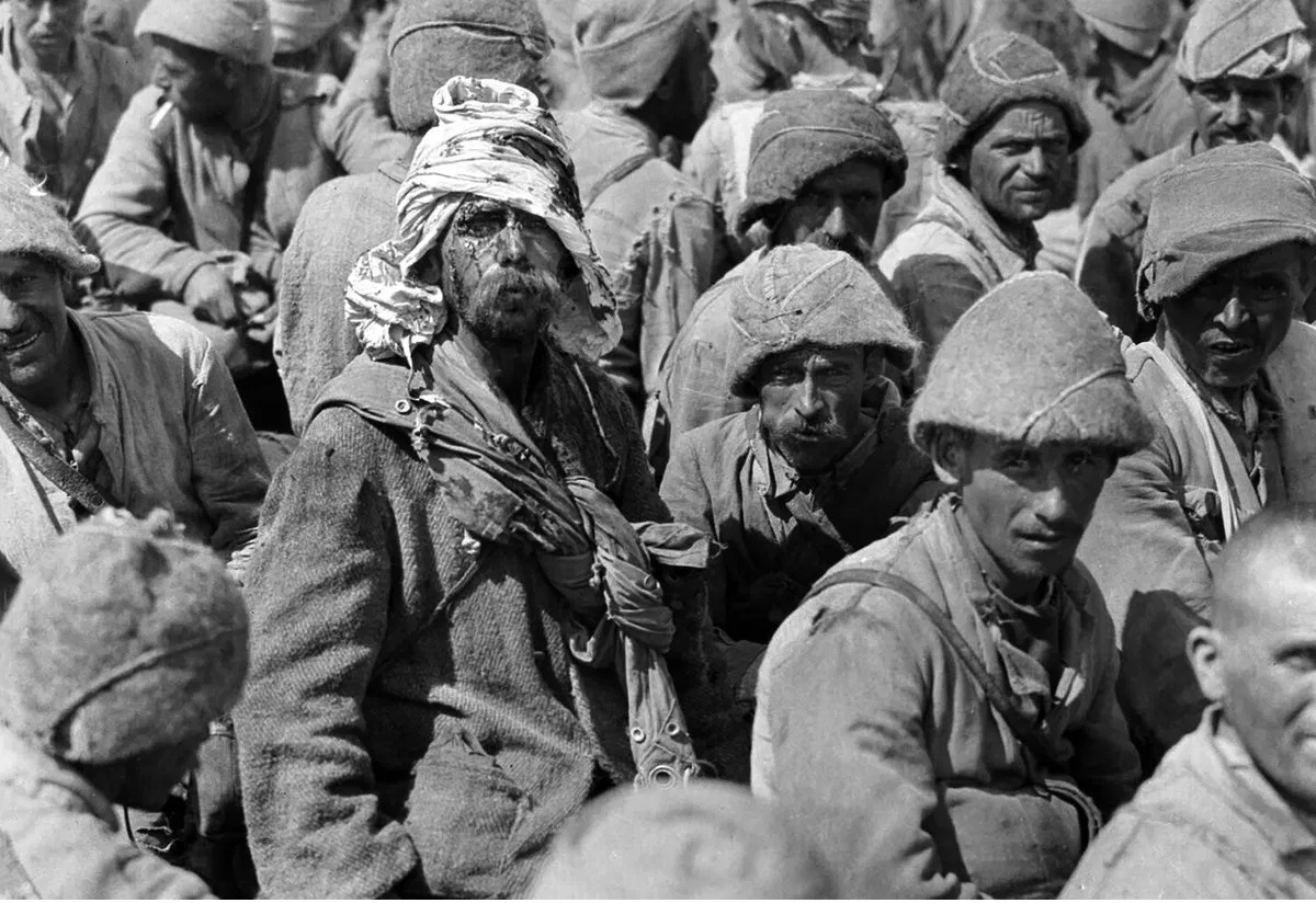 BUZ GİBİ ESARET, ATEŞ GİBİ KARDEŞLİK