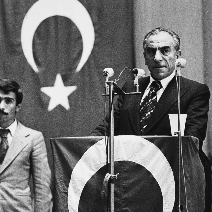 BİZ HAKK’A TAPACAĞIZ